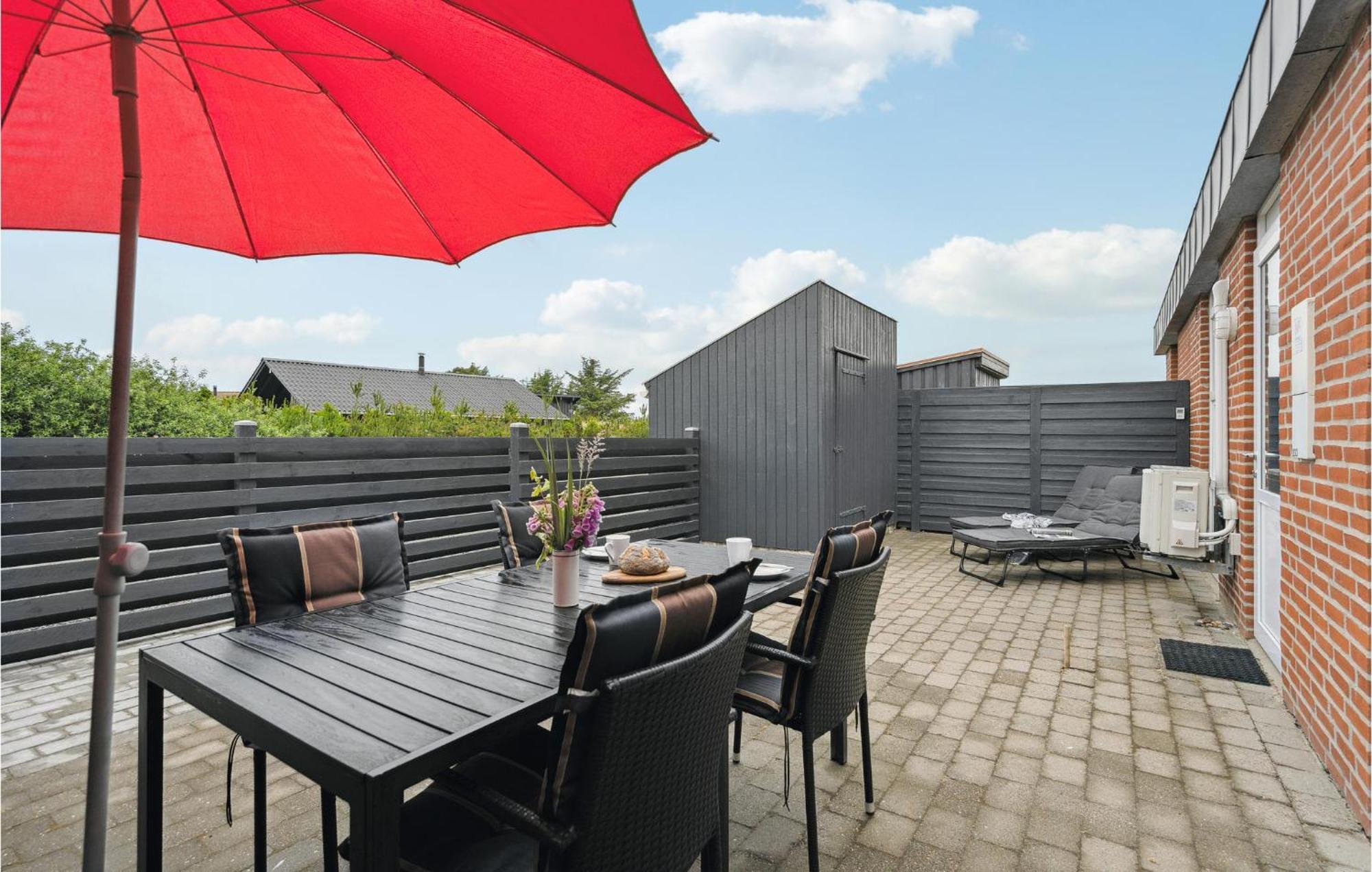Amazing Home In Hvide Sande With Wifi Bjerregård Exteriér fotografie